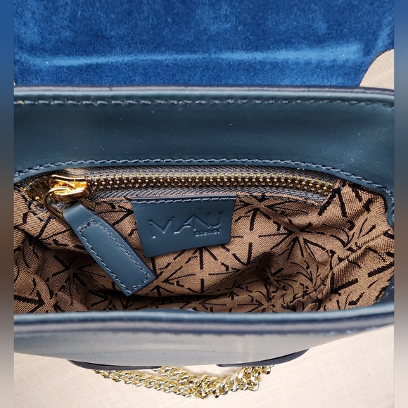 MANU ATELIER Pristine micro leather shoulder bag - Picture 6 of 15